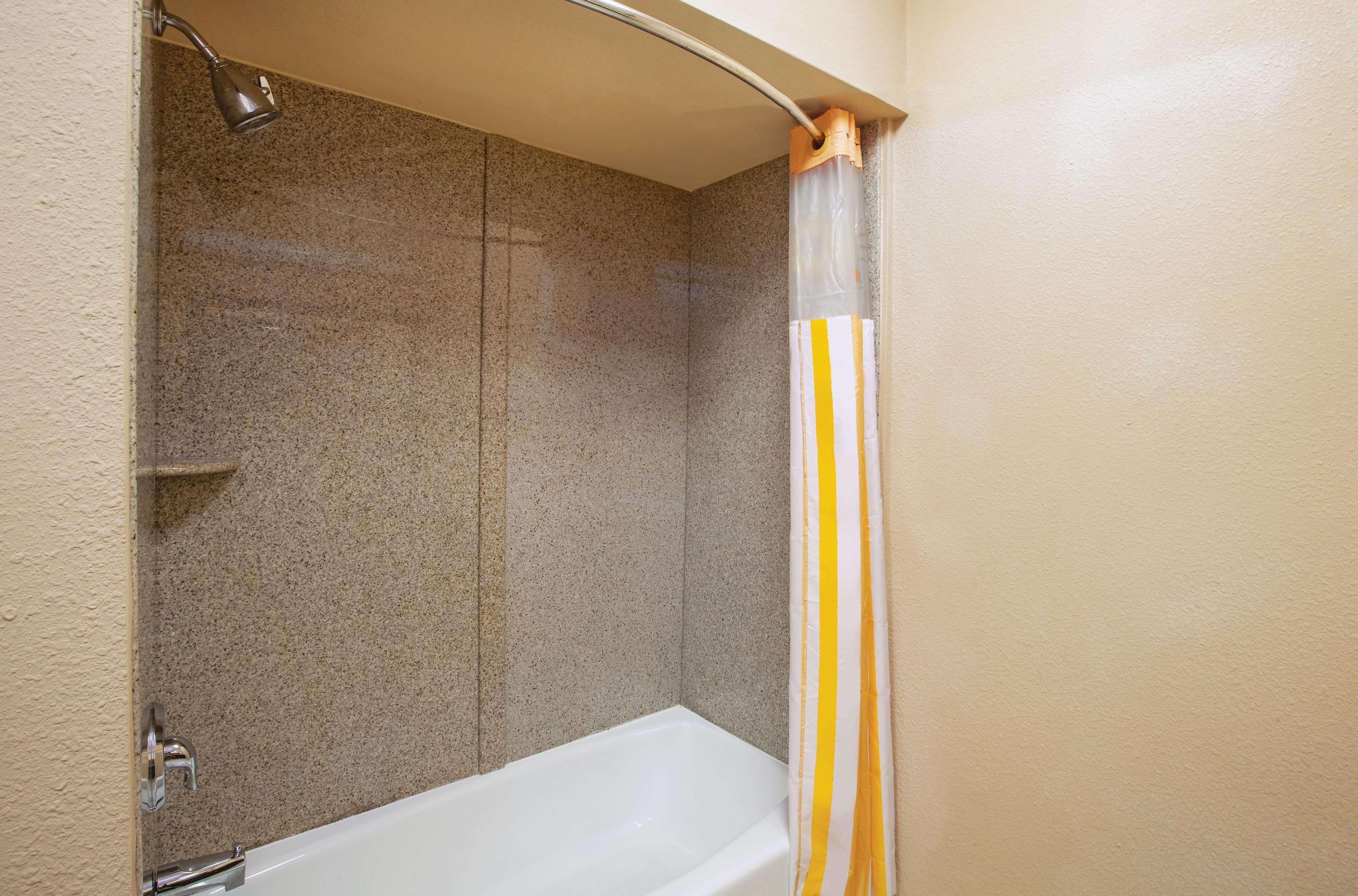 La Quinta By Wyndham Jacksonville, Texas Exterior photo